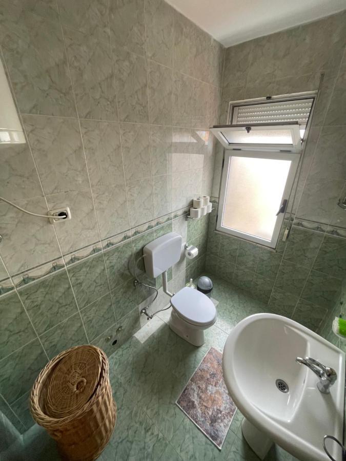 Pedestrian Street Center Apartment Shkodra Exterior foto
